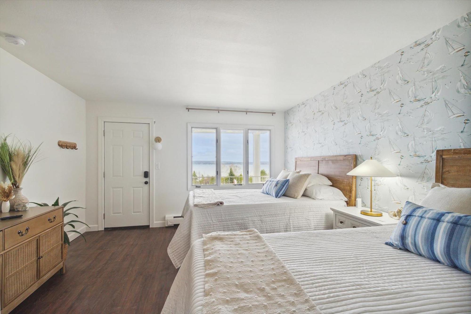 Self Check-In Lake Views Workspace 2 Queen Beds Villa Petoskey Luaran gambar