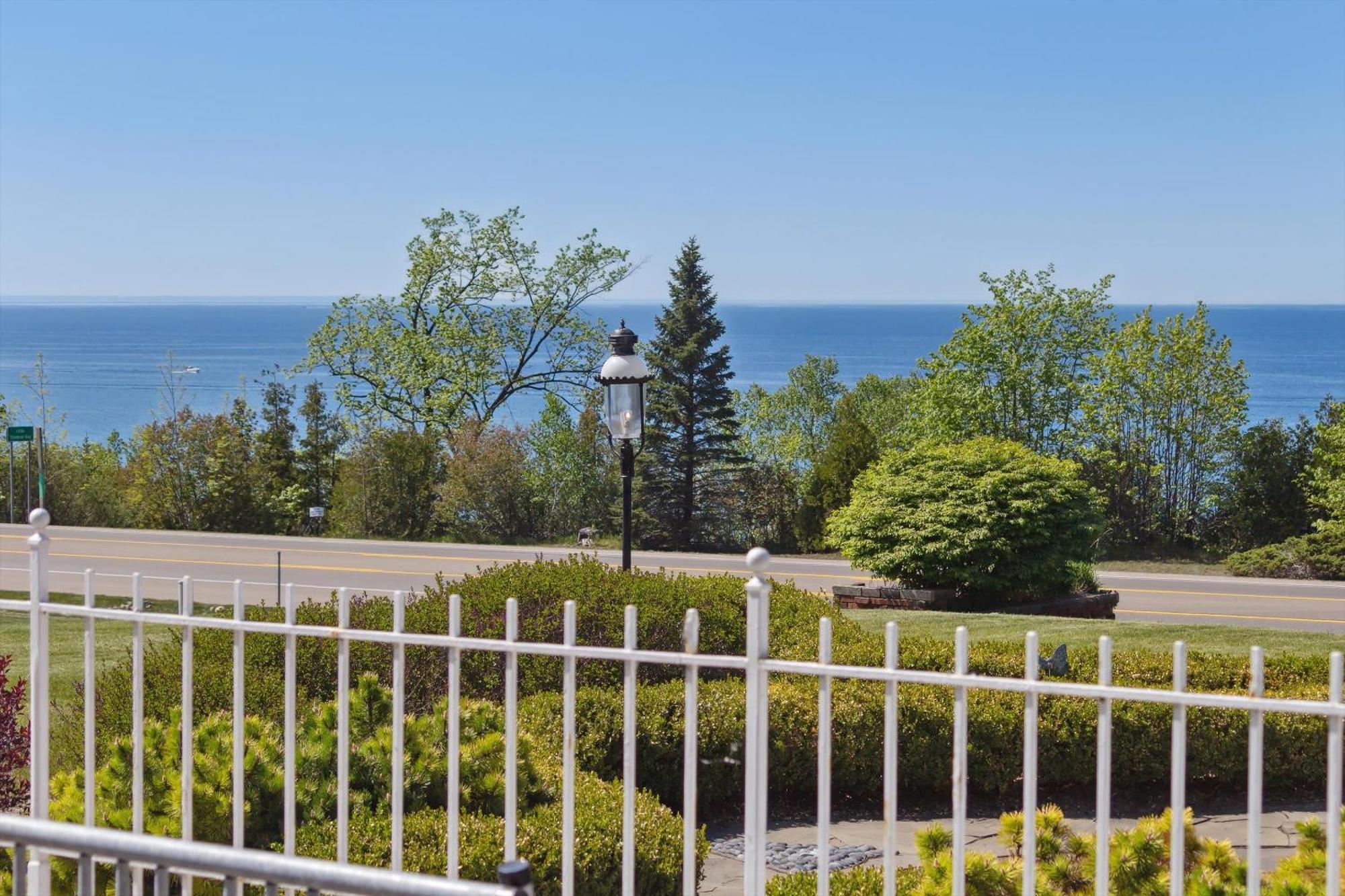 Self Check-In Lake Views Workspace 2 Queen Beds Villa Petoskey Luaran gambar